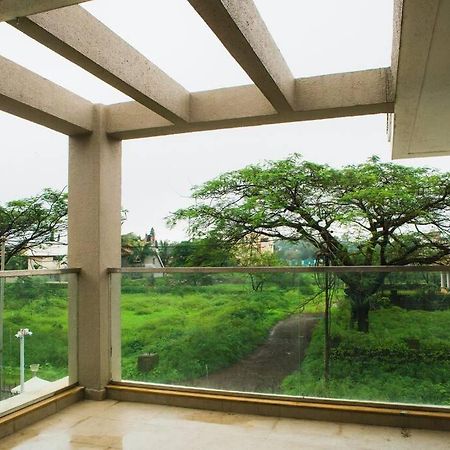 لونافالا Unit 4 By Red Stone Villas المظهر الخارجي الصورة