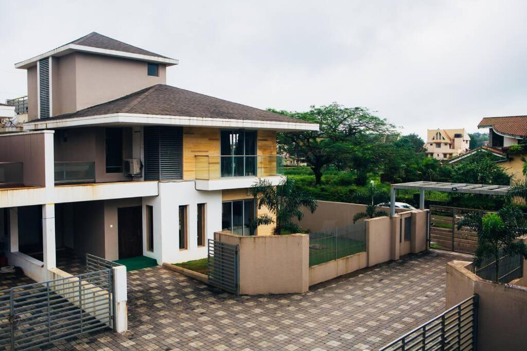 لونافالا Unit 4 By Red Stone Villas المظهر الخارجي الصورة