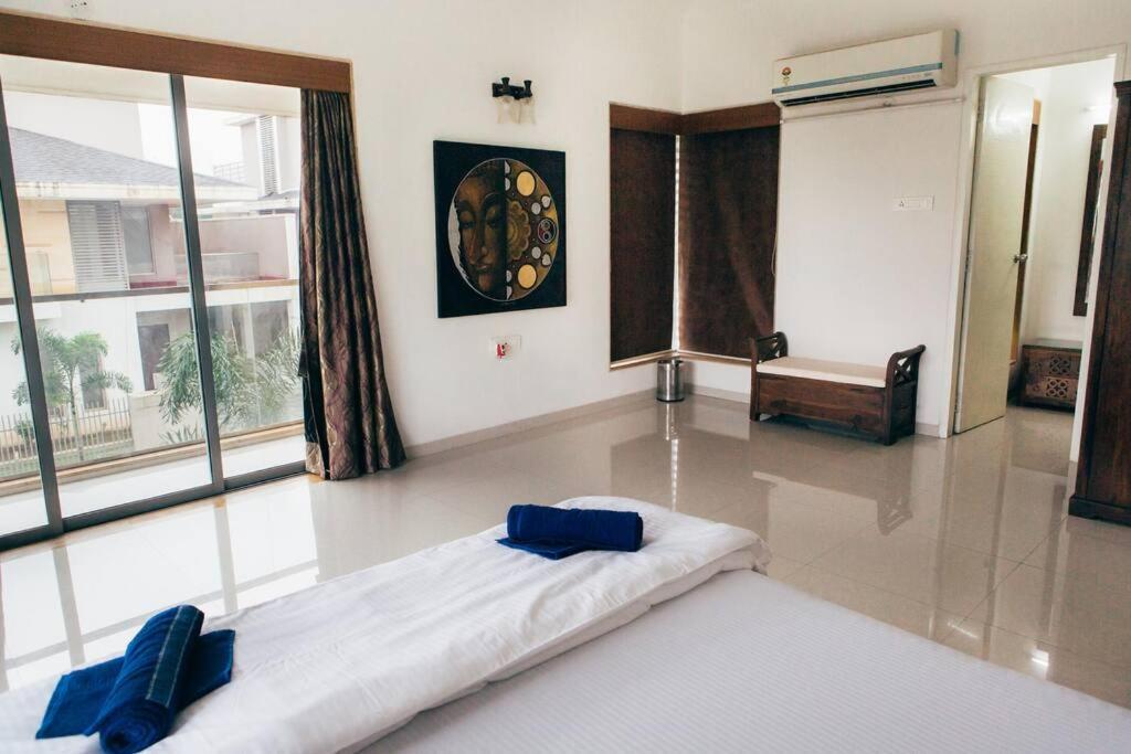 لونافالا Unit 4 By Red Stone Villas المظهر الخارجي الصورة